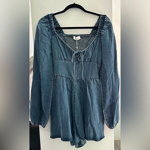 Sadie & Sage Smocked Back Romper - 
Size Small - Pre-Loved - PTP 14”